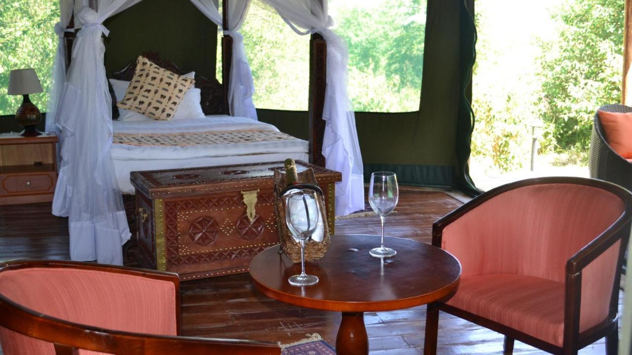 Osero Lodge Ololaimutiek Eksteriør bilde